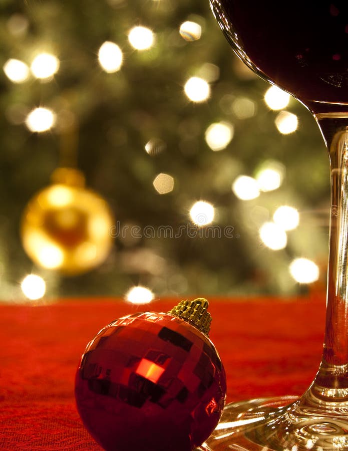 Exponeringsglas av Wine på jul arkivbild Exponeringsglas av Wine på jul arkivbild