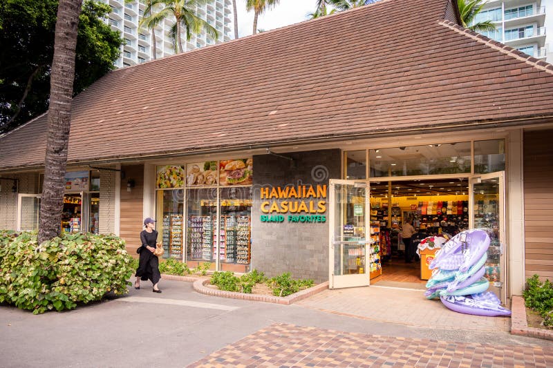 amanecer equilibrio Ventilación Exterior De La Tienda Hawaiana Casuals En La Avenida Kalakaua Fotografía  editorial - Imagen de honolulu, almacén: 265795337