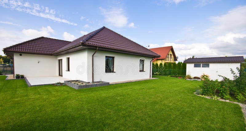 Exterior of a modern house with elegant architecture royalty free stock images Exterior of a modern house with elegant architecture royalty free stock images