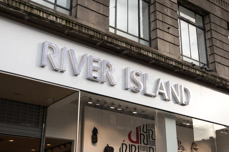 River Island Store editorial photo. Image of england - 42759976