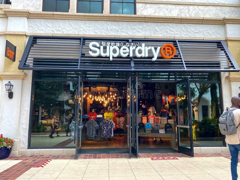 Gouverneur bevestigen Canberra The Exterior of the Superdry Clothing Store in Orlando, FL Editorial  Photography - Image of elegant, clothing: 195846747