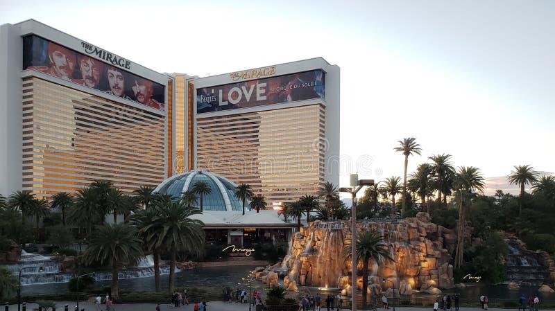 Exterior View of the Paris Hotel in the City of Las Vegas, Nevada at Night  Editorial Image - Image of night, construction: 143851315