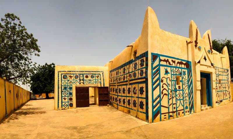Exterior view to Dosso sultan residence, Niger stock image