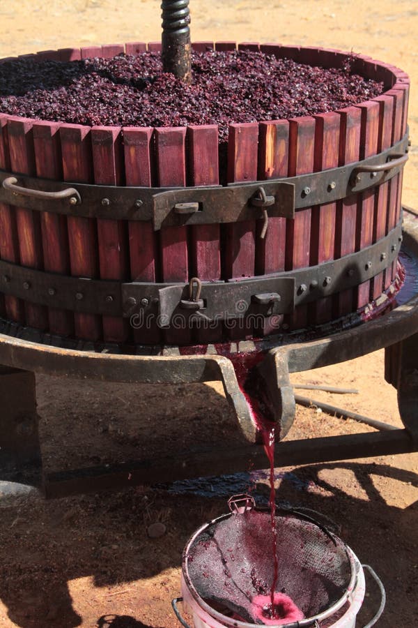1+ Extracting wine juice wine press Free Stock Photos StockFreeImages