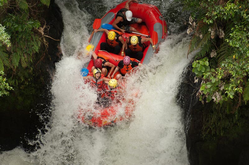 extrem rafting whitewater royaltyfria foton extrem rafting whitewater royaltyfria foton