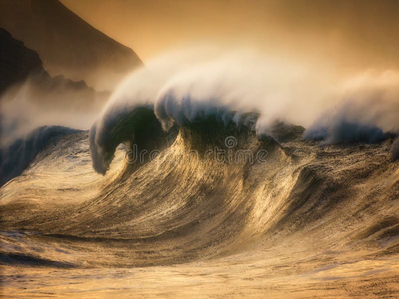 extreme gewaltige Welle bricht aus