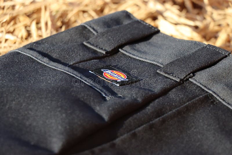 Extreme Nahaufnahme Von Dickies Arbeitshose. Redaktionelles Foto - Bild von  haufen, riemen: 223497776