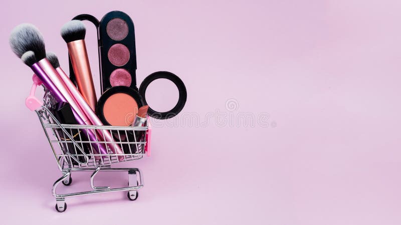 2,810 Shopping Makeup Photos Free & Royalty-Free Photos from Dreamstime