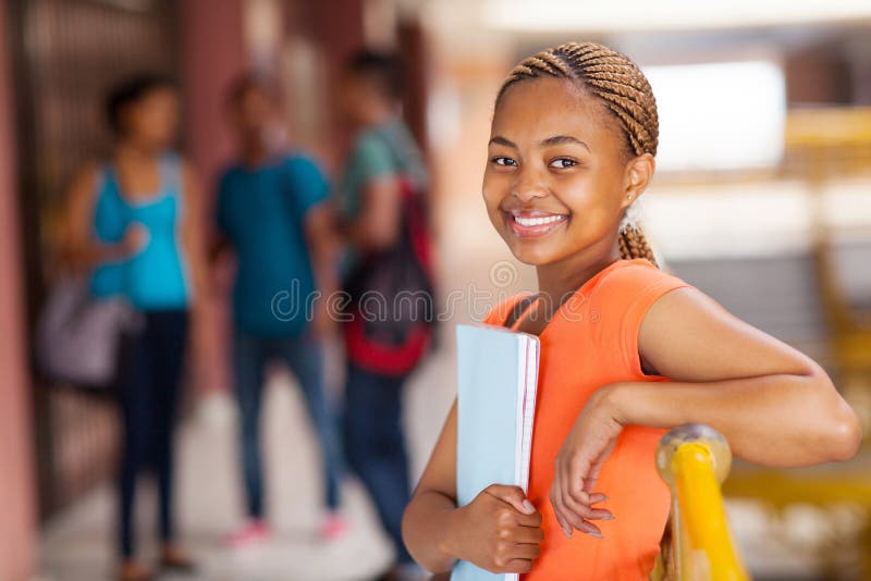 Żeński amerykanina afrykańskiego pochodzenia student collegu zdjęcia stock Żeński amerykanina afrykańskiego pochodzenia student collegu zdjęcia stock