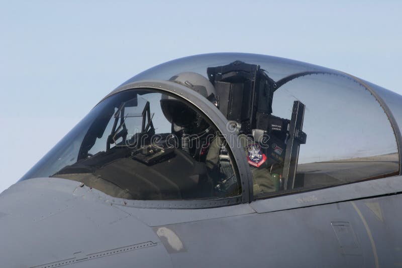 F-15 klaar voor start stock afbeelding F-15 klaar voor start stock afbeelding