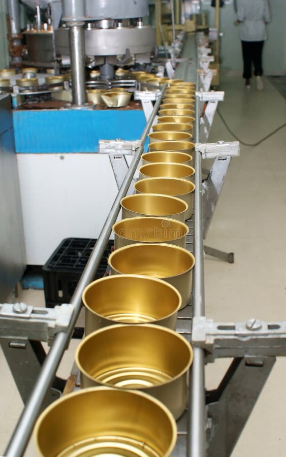 Fabbrica in scatola dell'alimento immagine stock libera da diritti Fabbrica in scatola dell'alimento immagine stock libera da diritti