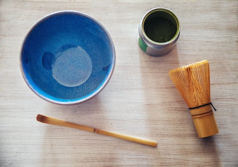 Fabbricazione del matcha fotografia stock libera da diritti Fabbricazione del matcha fotografia stock libera da diritti