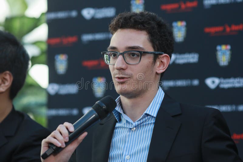 Fabiano Caruana No Torneio De Xadrez Superbet Rapid & Blitz Foto Editorial  - Imagem de homem, debate: 166653721