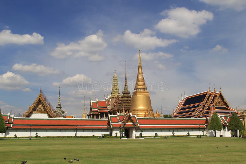Fabulous Grand Palace and Wat Phra Kaeo - Bangkok, Thailand royalty free stock images Fabulous Grand Palace and Wat Phra Kaeo - Bangkok, Thailand royalty free stock images