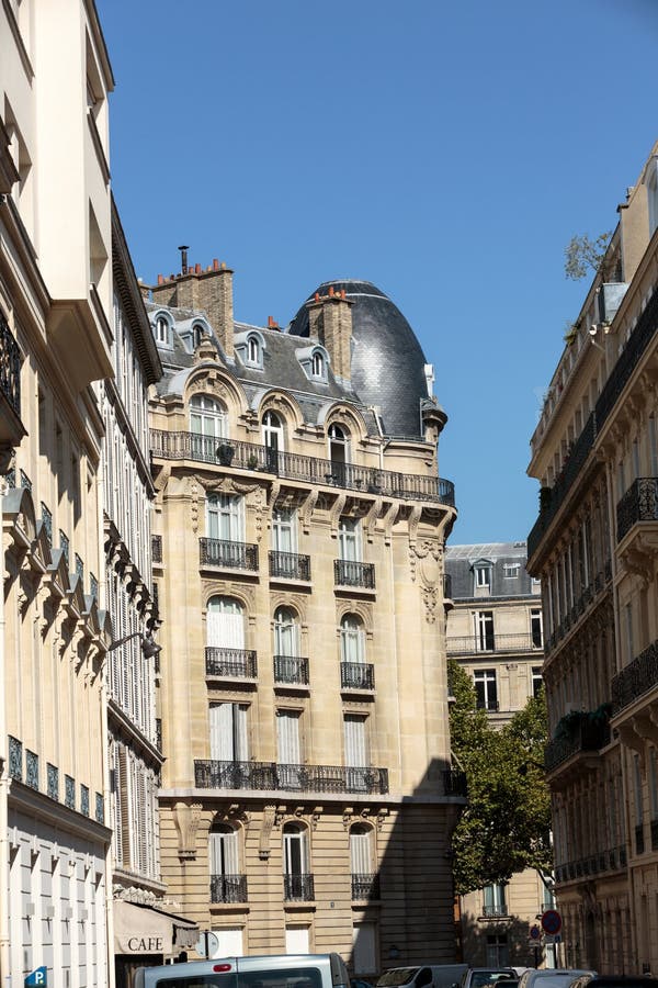 Avenue Champs Elysees Shops Traffic Cafes Buildings Paris France Editorial  Photography - Image of travel, view: 230798167