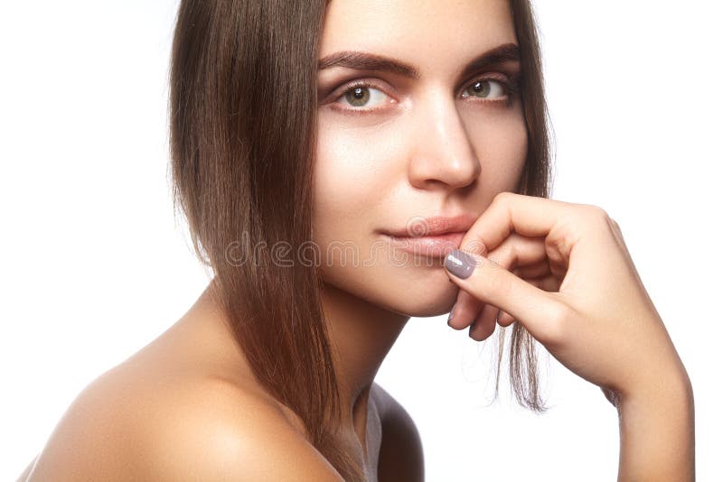 Face bonita da mulher nova Skincare, bem-estar, termas Limpe a pele macia, olhar fresco saudável Composição diária natural imagens de stock Face bonita da mulher nova Skincare, bem-estar, termas Limpe a pele macia, olhar fresco saudável Composição diária natural imagens de stock