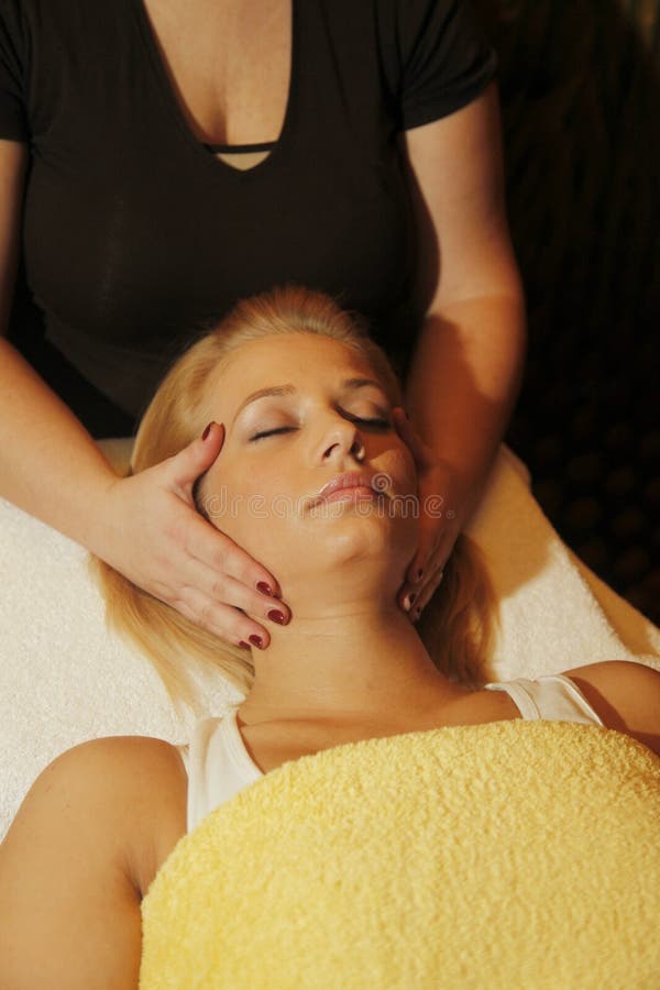 Face massage treatment