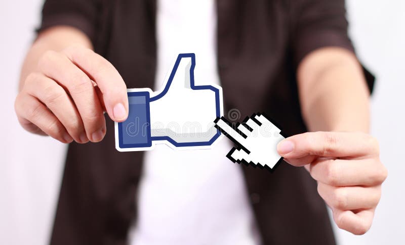 Facebook gradisce il bottone Facebook gradisce il bottone