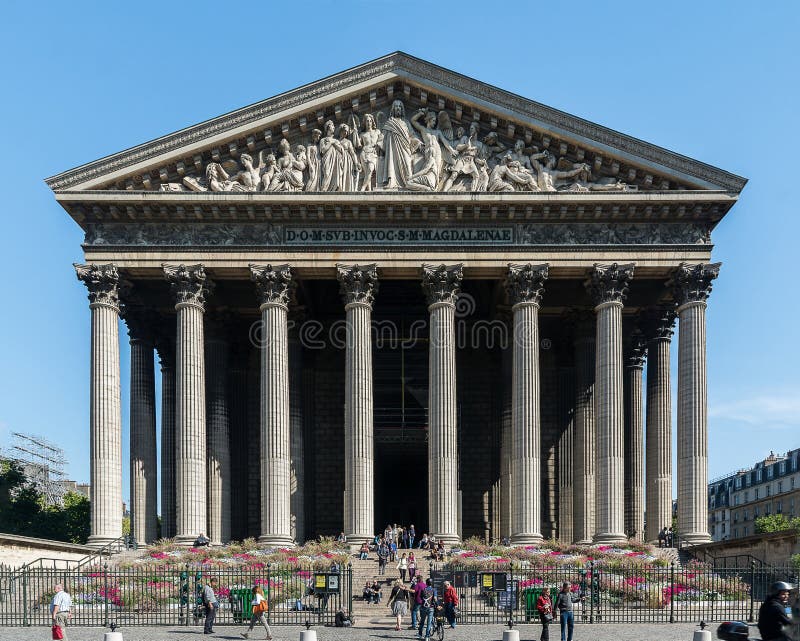 Fachada da igreja da Madeleine, Paris imagem de stock Fachada da igreja da Madeleine, Paris imagem de stock