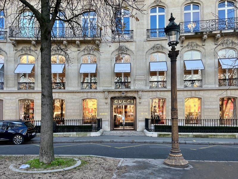 años corto Sangrar Tienda De Gucci En París, Francia Foto editorial - Imagen de departamento,  lujo: 127106346