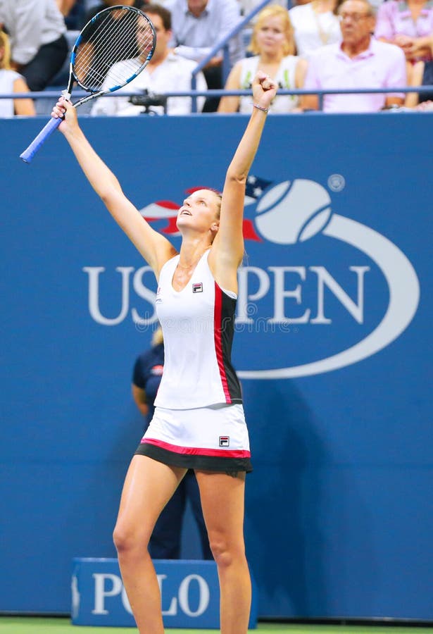 Fachowy gracz w tenisa Karolina Pliskova republika czech świętuje zwycięstwo po jej półfinału dopasowania przy us open 2016 zdjęcie royalty free