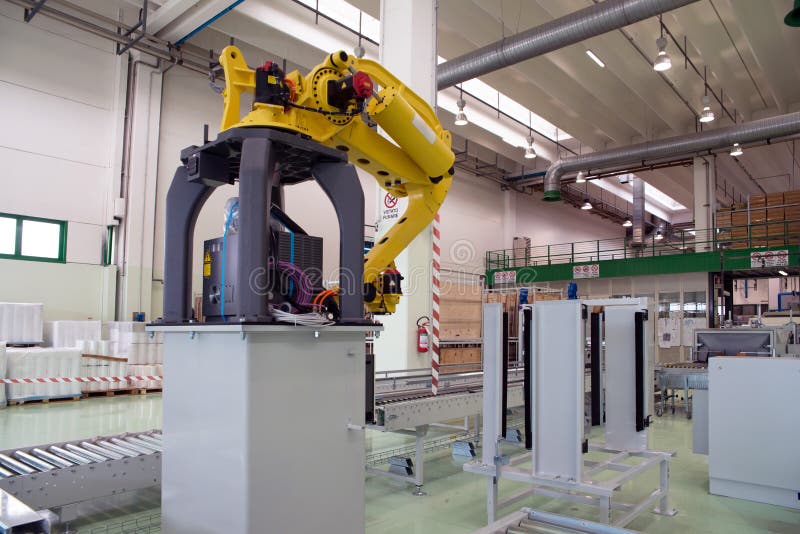 Factory - Production of cardboard foodstuff containers