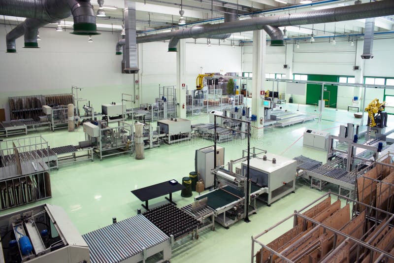 Factory - Production of cardboard foodstuff containers