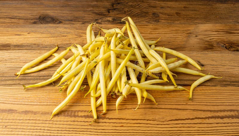 Fagioli Gialli Francesi Fagioli Di Stringa, Pile Di Fagioli Di Cera Freschi fotografie stock