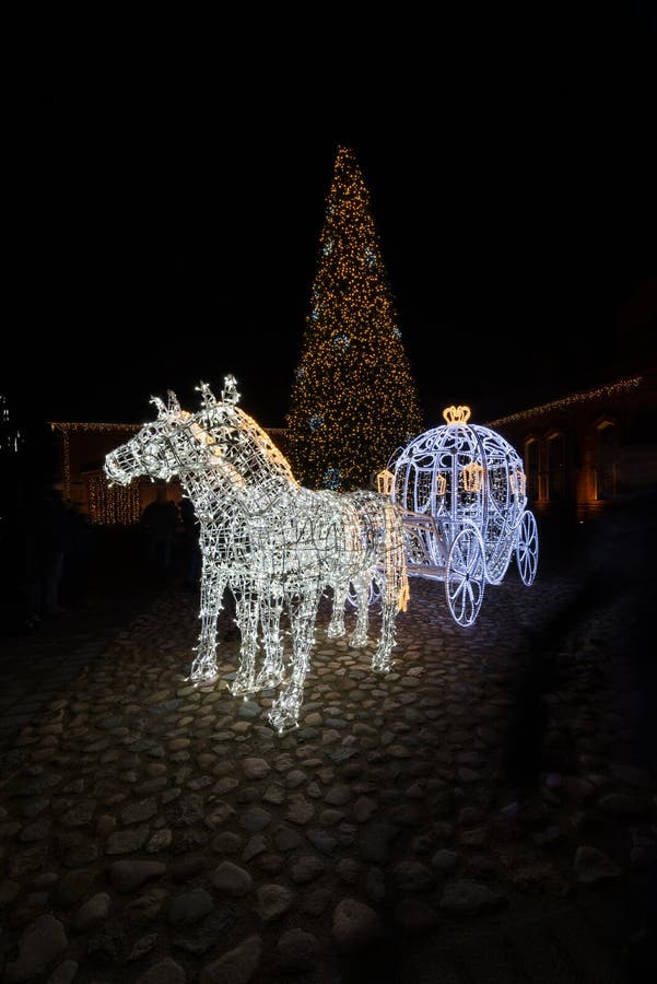 Cinderella S Carriage at Night Stock Image - Image of dreamy, golden ...