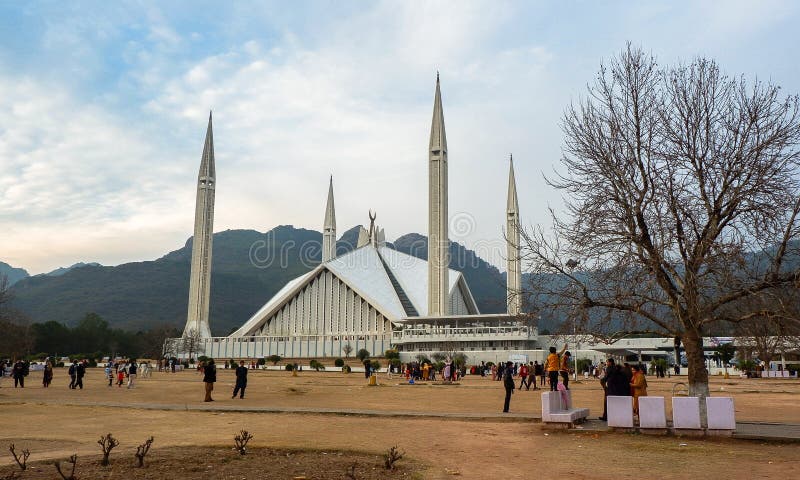 Faisal Mosque i Islamabad, Pakistan royaltyfria bilder Faisal Mosque i Islamabad, Pakistan royaltyfria bilder