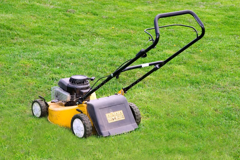 Tosaerba fotografie stock libere da diritti