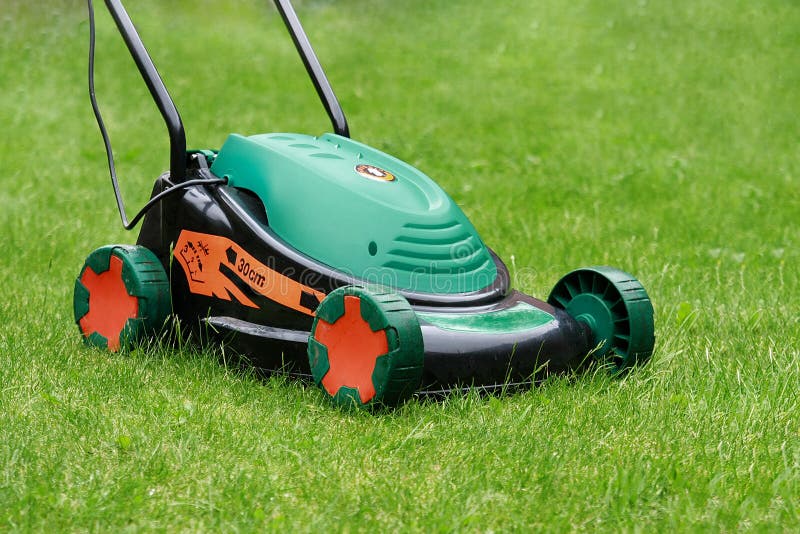 Tosaerba immagine stock