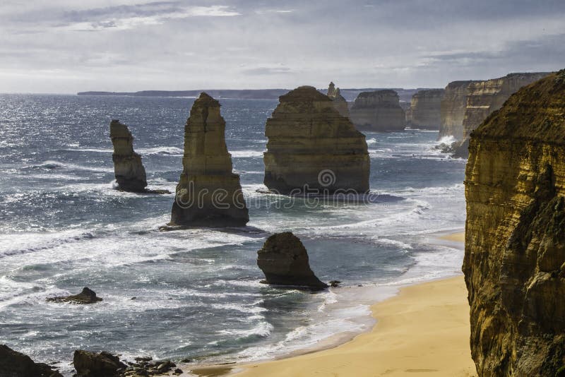 Falesia i dodici Apostolos in Australia fotografia stock Falesia i dodici Apostolos in Australia fotografia stock