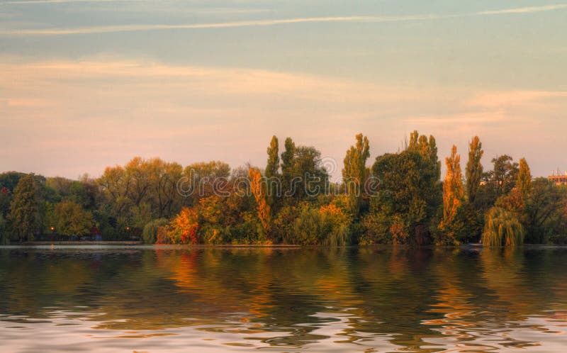 fall sunset στοκ εικόνες με δικαίωμα ελεύθερης χρήσης fall sunset στοκ εικόνες με δικαίωμα ελεύθερης χρήσης