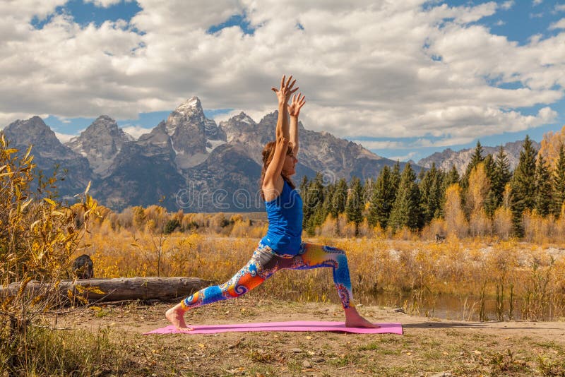 Fall Yoga at Maroon Bells stock photo. Image of outdoors 36297764
