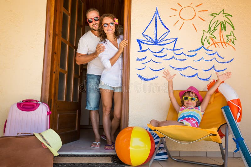 Familia el vacaciones fotografía de archivo libre de regalías Familia el vacaciones fotografía de archivo libre de regalías