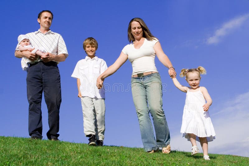 Familia feliz Familia feliz