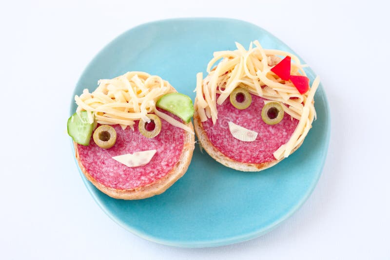 Sandwichs Drôles Pour Des Enfants Dans La Forme Des Monstres Photo