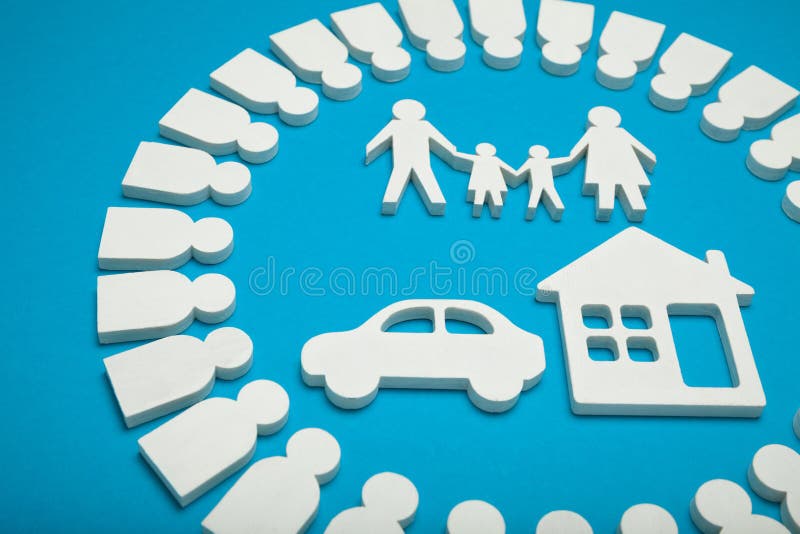Famille, maison et voiture heureuses Concept photographie stock Famille, maison et voiture heureuses Concept photographie stock