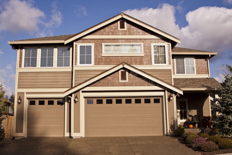 Small House in New York State Stock Photo Image of door, roof 16771860