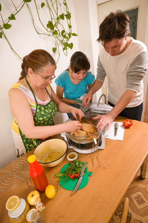 The family makes a supper.