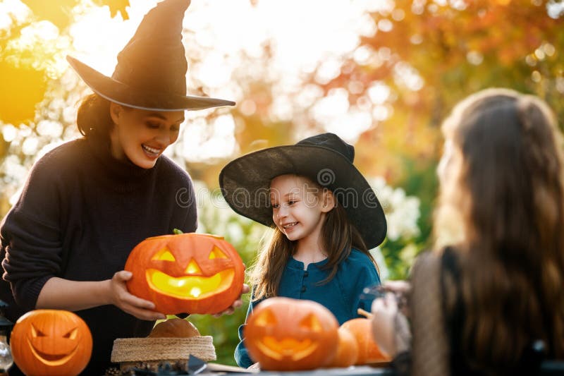 Family Preparing for Easter Stock Image - Image of festive, paint: 66870799