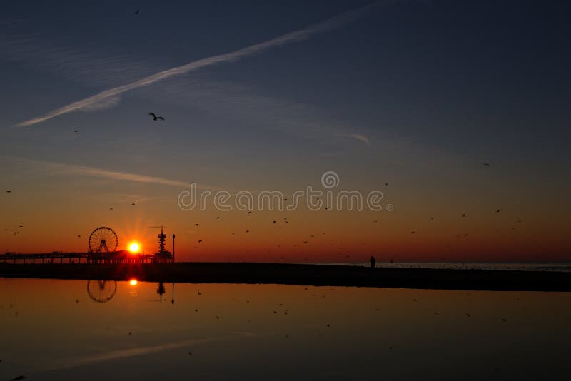 Berühmt runden auf der das ende aus seebrücke, niederlande.