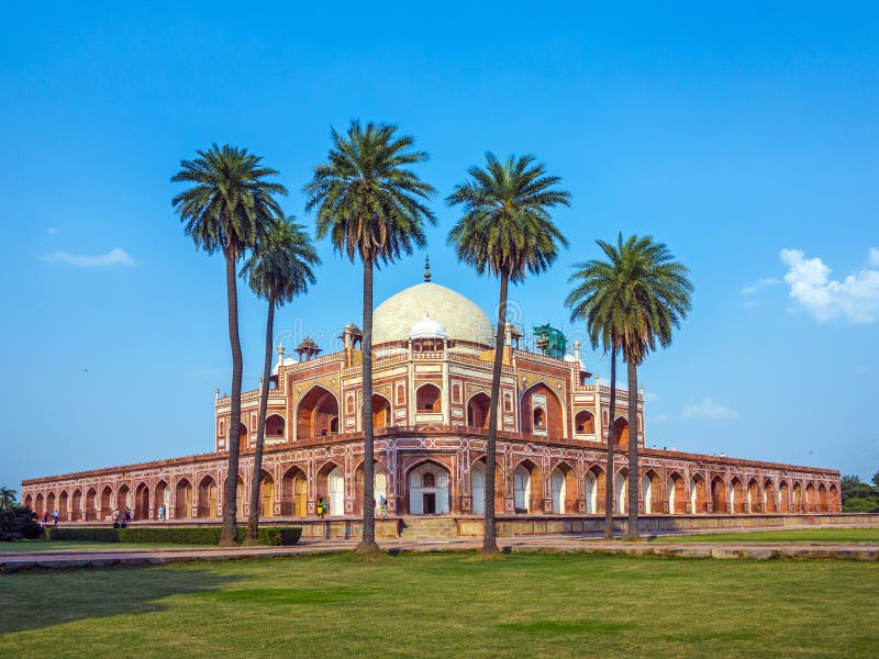 Famous Humayuns tomb in Delhi