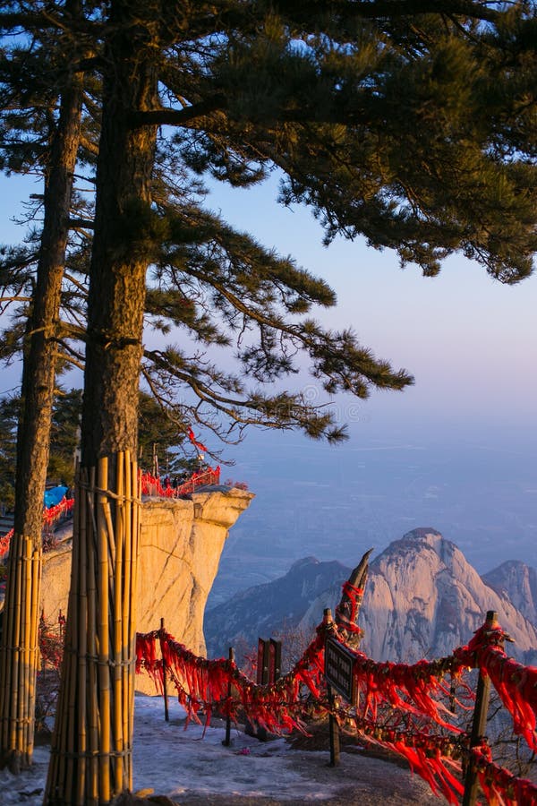 shaanxi tourist attractions