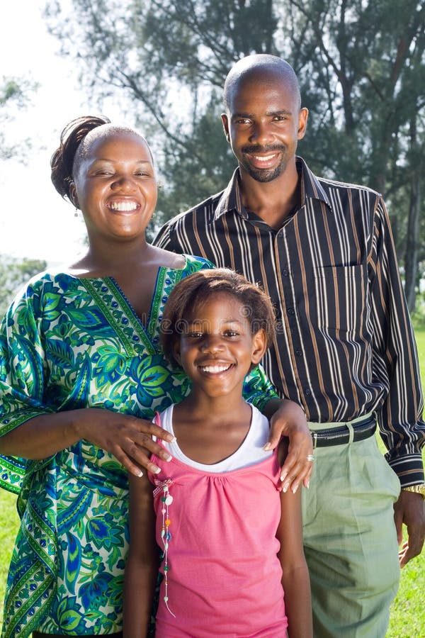 Família feliz do americano africano imagens de stock Família feliz do americano africano imagens de stock
