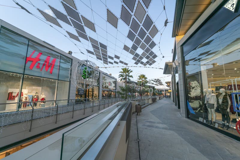 Fan Shopping Centre the Christmas Campaign Editorial Stock Image - Image of economy: