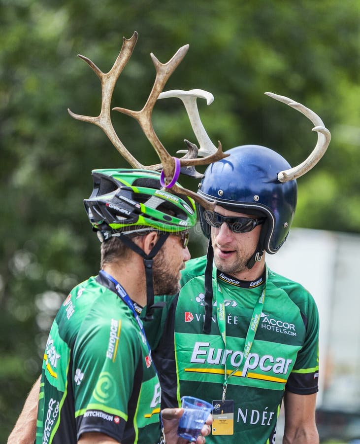 Fans of Le Tour de France editorial stock image. Image of fans - 42194934