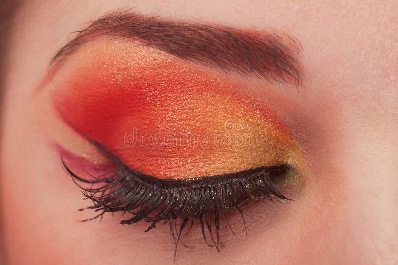 Fantastic make up eye.