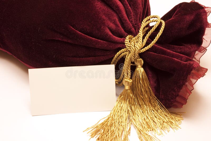 Fantastischer Luxuxgeschenkbeutel mit einer Karte lizenzfreies stockfoto